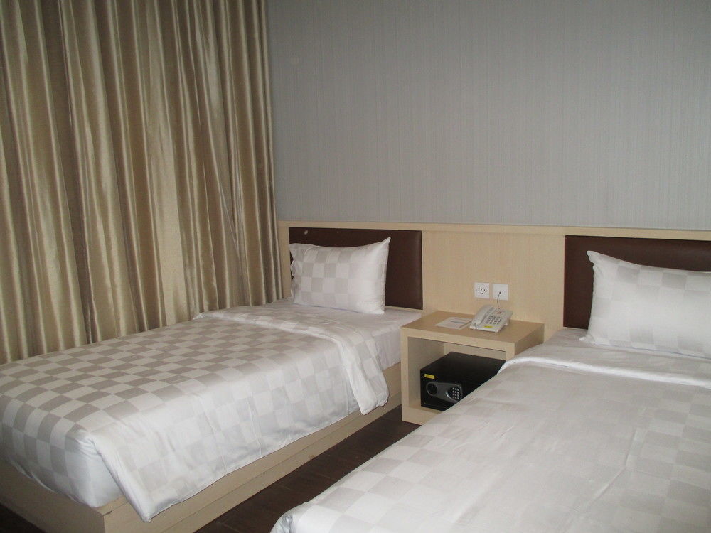Hotel 88 Itc Fatmawati Jakarta By Wh Exterior photo